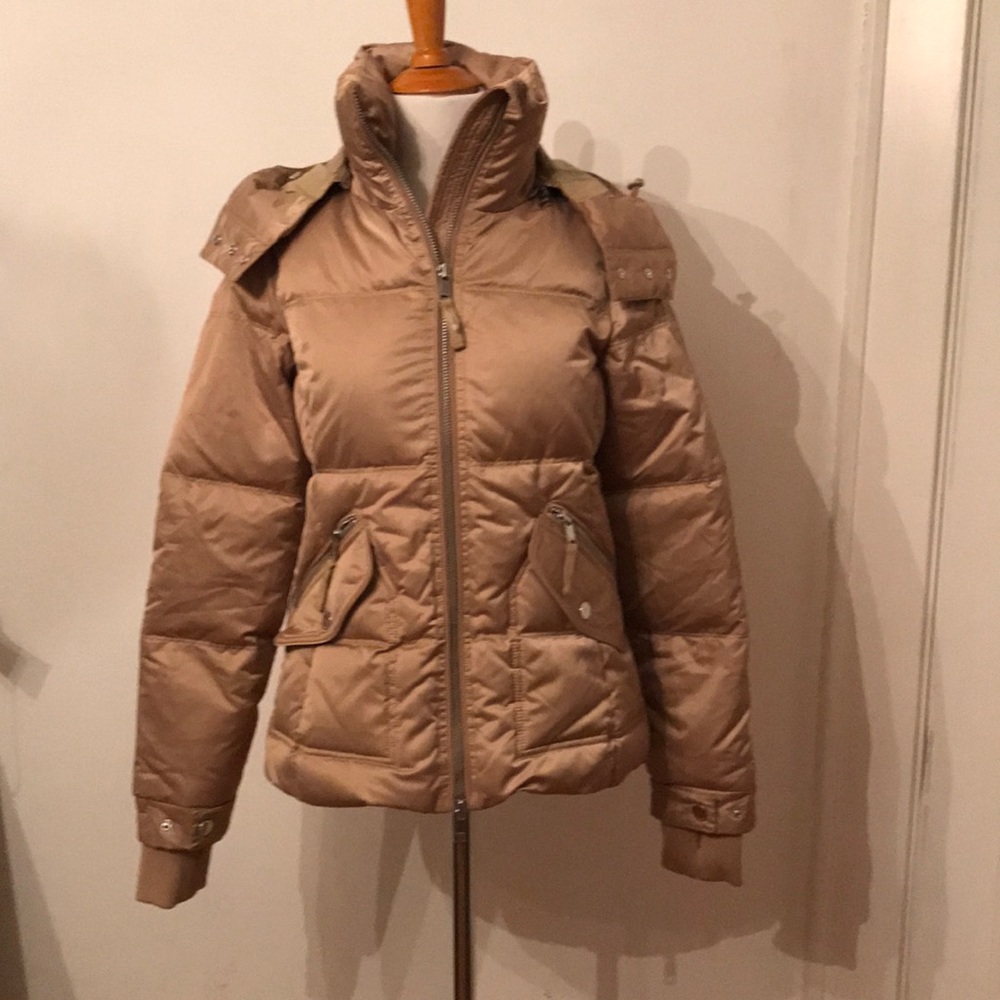 EUC Tommy Hilfiger down hooded jacket. Size S